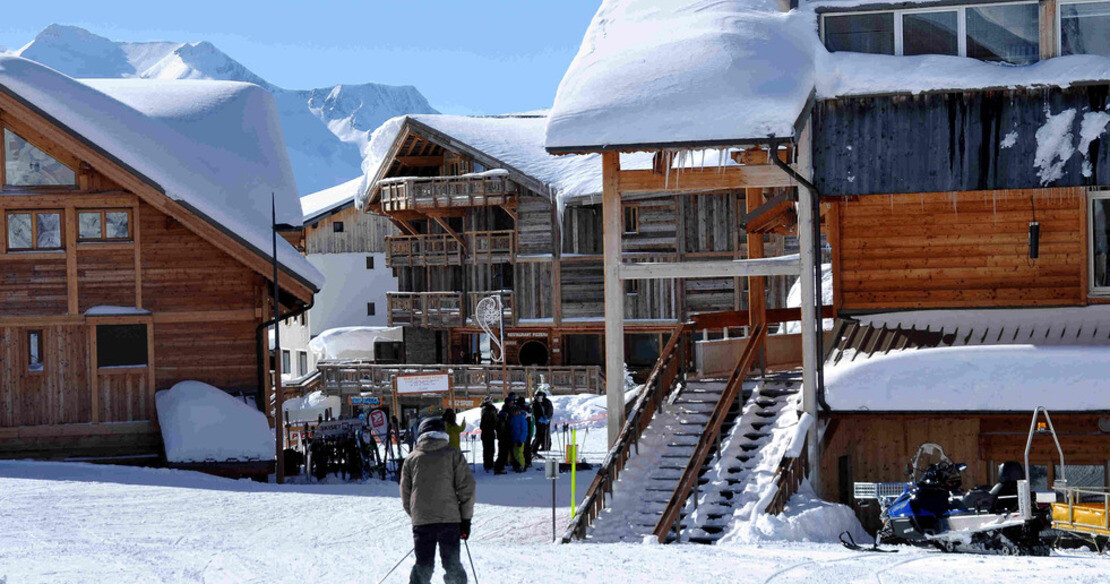 Luxury chalets in Alpe dHuez - these are the ski in ski out chalets