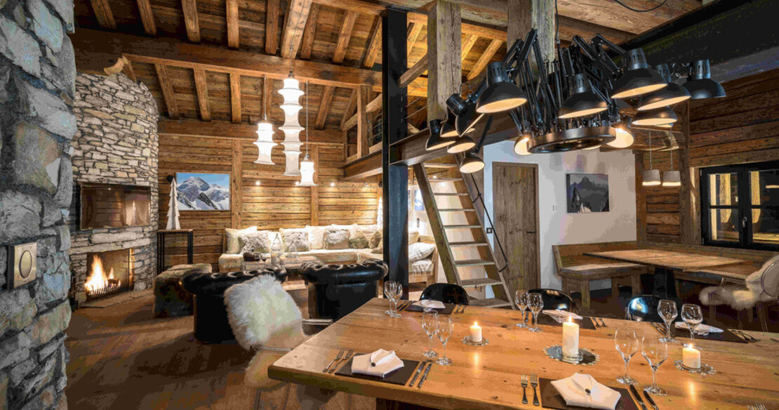 Chalet Face Val d'Isere - dining table