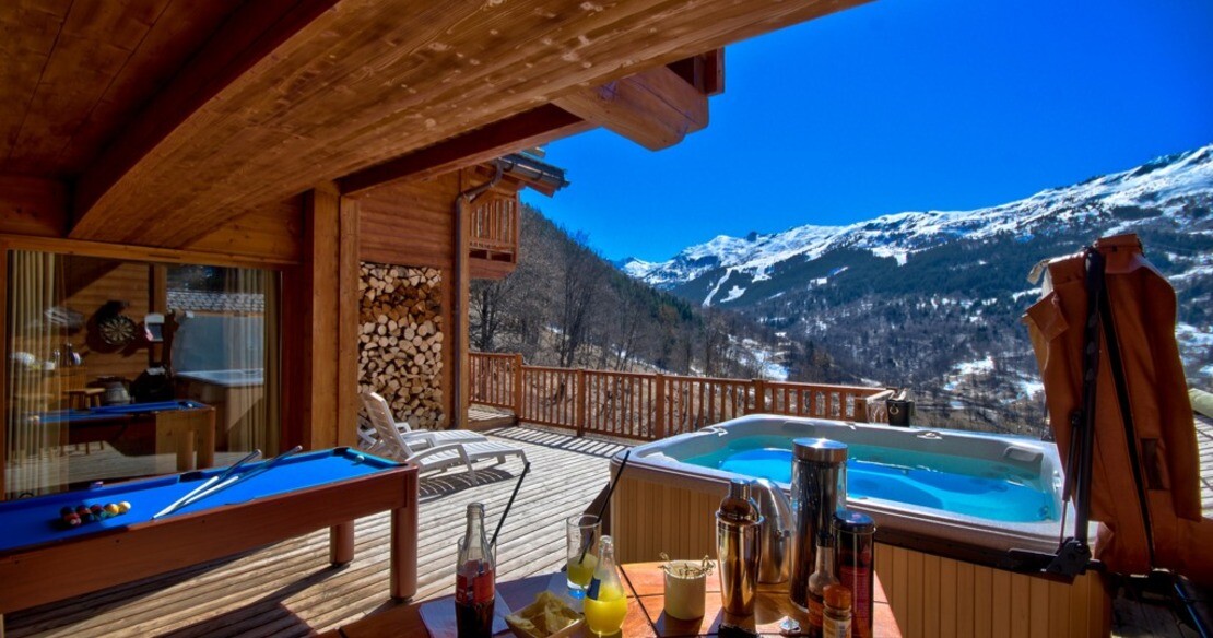 Luxury chalets in Meribel village, chalet Infusion