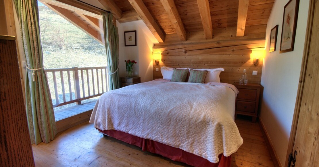 Luxury chalets in Meribel village, chalet Infusion