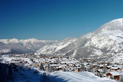 Luxury chalets and hotels in Courchevel le Praz resort in France