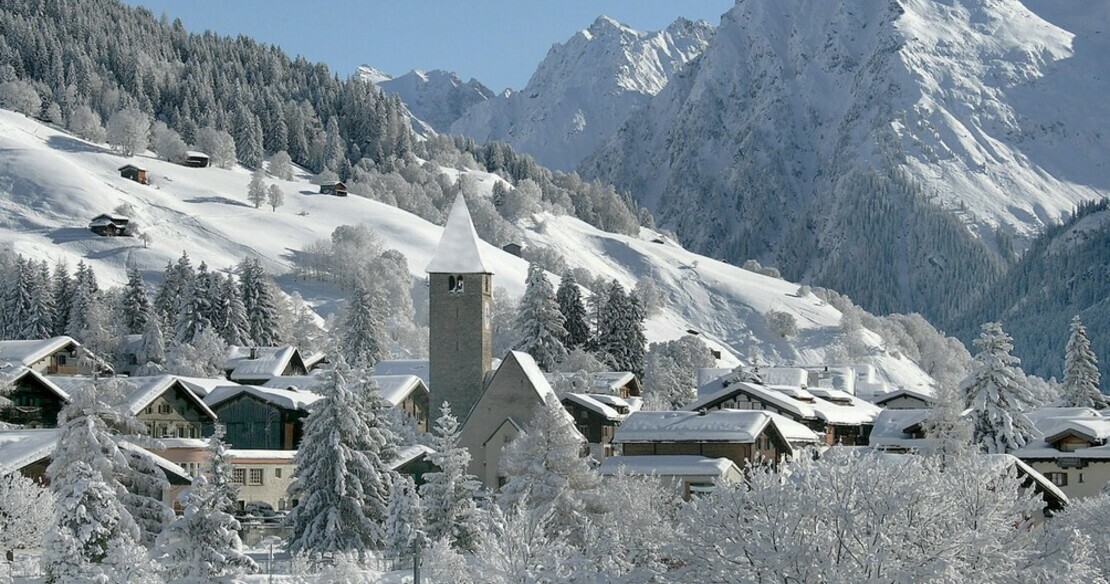 Luxury chalets and luxury hotels in Klosters Switzerland