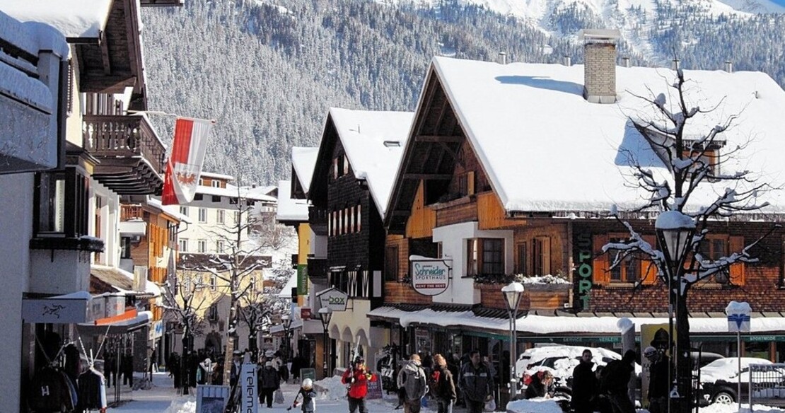 St Anton resort guide - looking down the high street