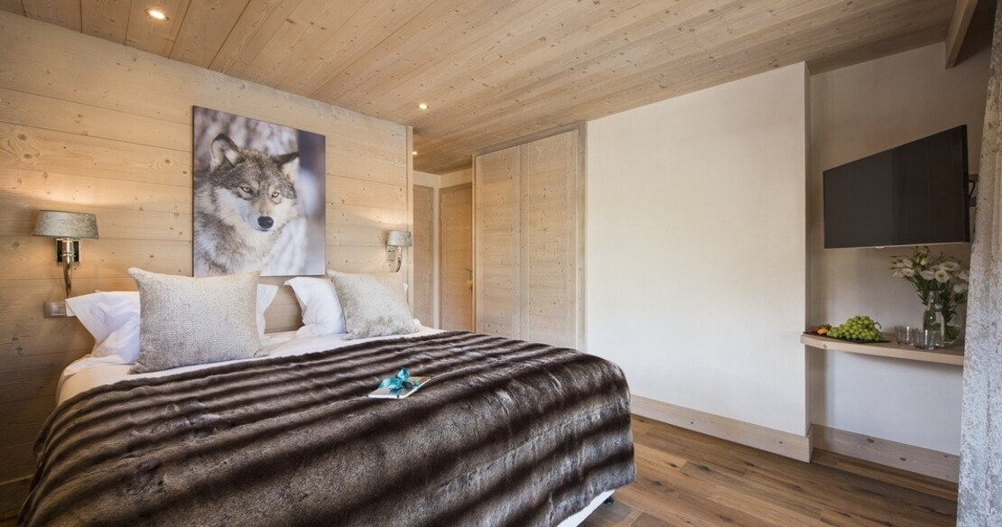 Luxury chalets in Tignes - Chalet Ambre bedroom