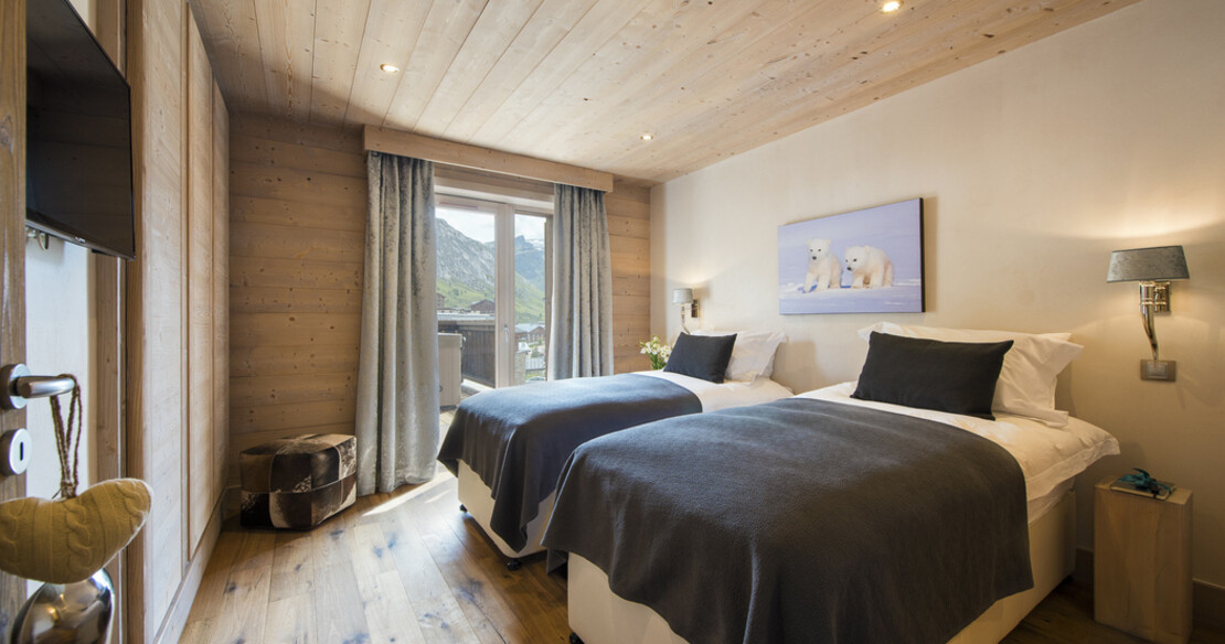 Luxury chalets in Tignes - Chalet Ambre bedroom