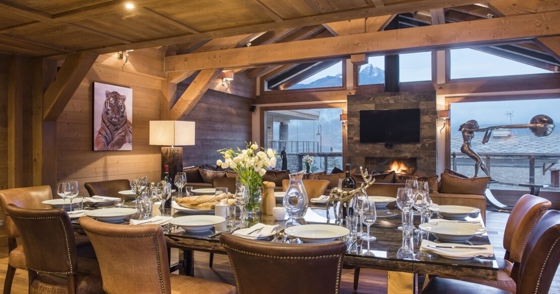 Luxury chalets in Tignes - Chalet Opal dining room