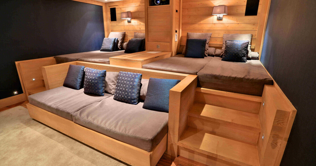 Chalet Trois Ours Meribel - cinema room