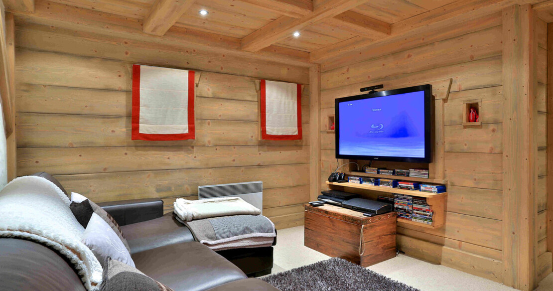 Chalet du Vallon Meribel Village - TV room