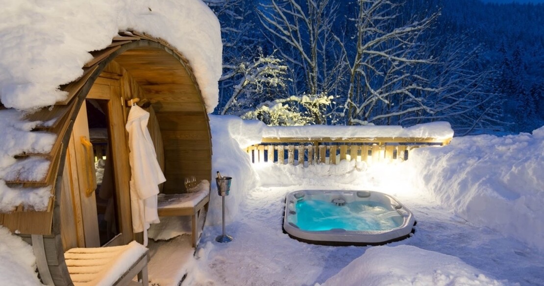 chalet twenty26 the boutique chalet company - outdoor jacuzzi