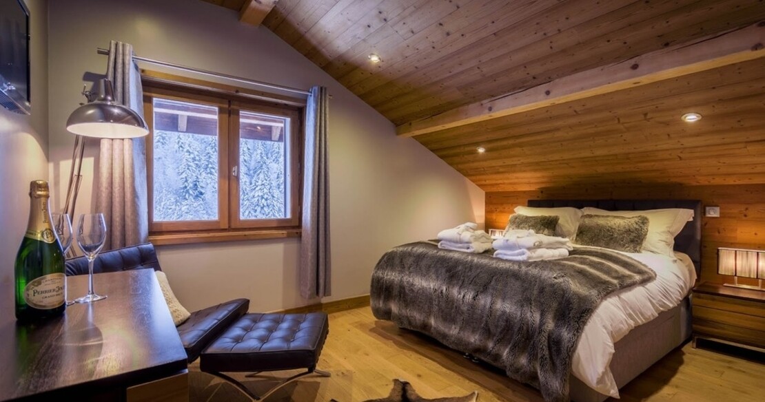 chalet twenty26 the boutique chalet company - bedroom