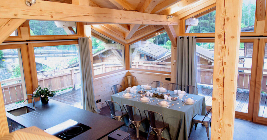 Chalet Quartz Argentiere - Kitchen/ Dining 