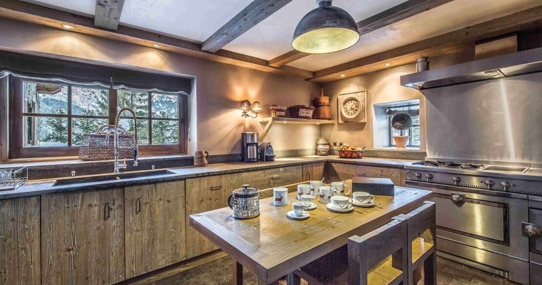 Chalet d'Hadrien Meribel - Kitchen