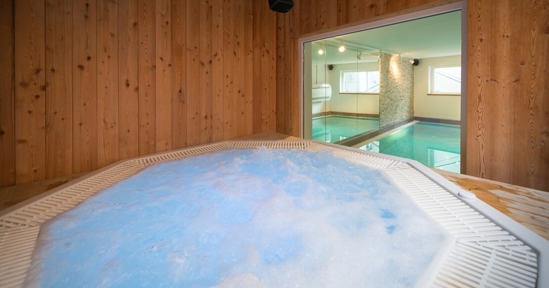 Chalet Artemis - hot tub