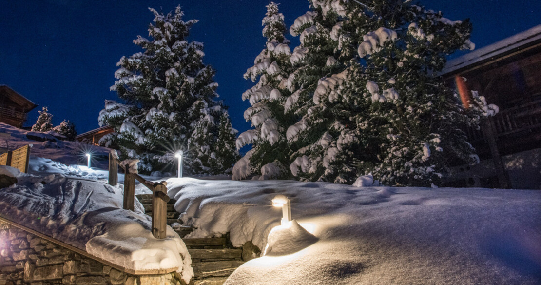 Chalet Rock - Snow