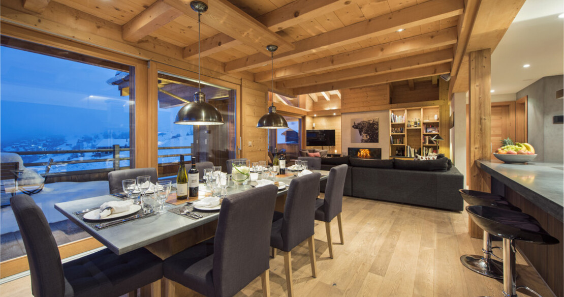 Chalet Rock - dining room