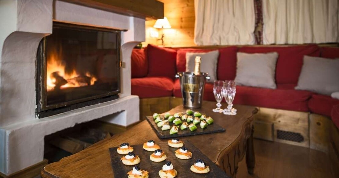 Chalet Bulle de Neige in Courchevel 1850 - fireplace