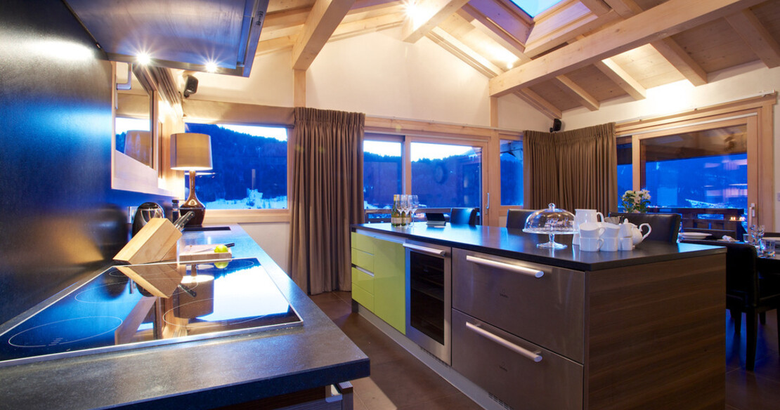 Chalet Bouquetin Morzine - kitchen