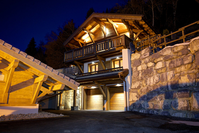 Chalet Bouquetin Morzine - at night