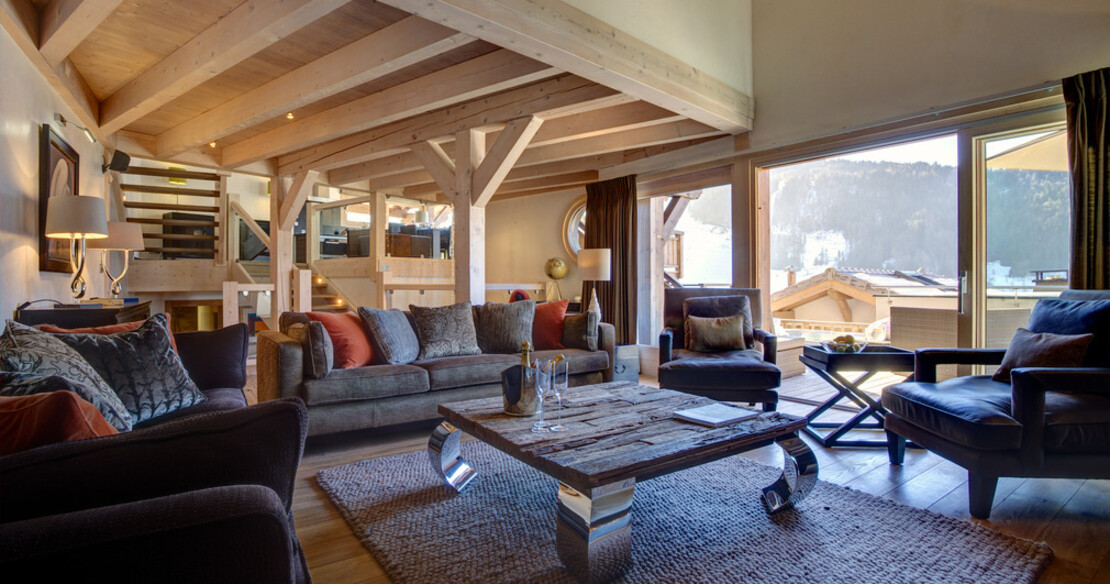 Chalet Bouquetin Morzine - sitting room