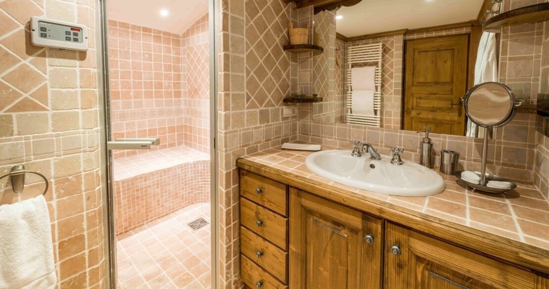 Chalet Bulle de Neige in Courchevel 1850 - bathroom