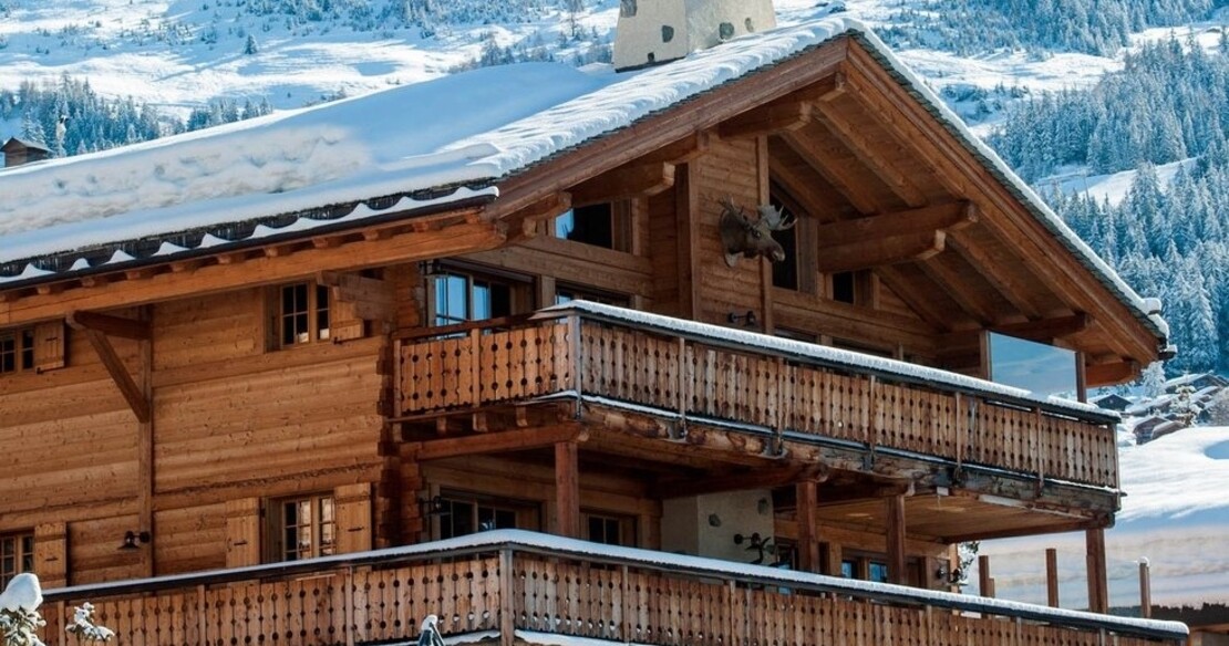 Chalet Treize Etoile Verbier - exterior of the chalet