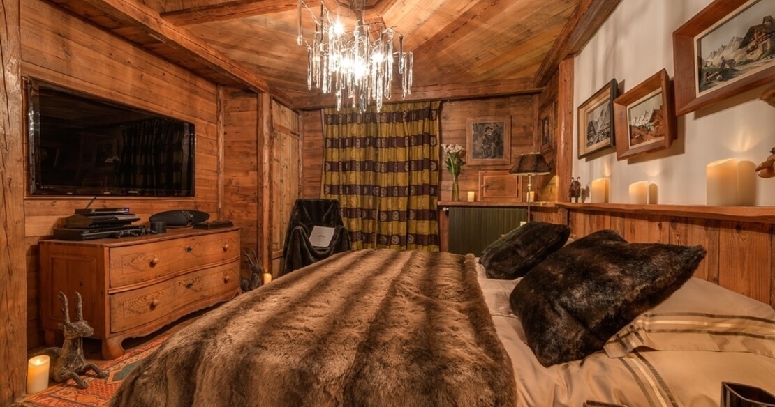 Chalet Le Rocher Val d'Isere - bedroom