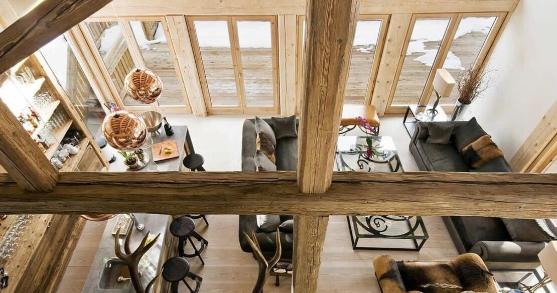 Chalet La Tene Val d'Isere - looking down to the sitting room