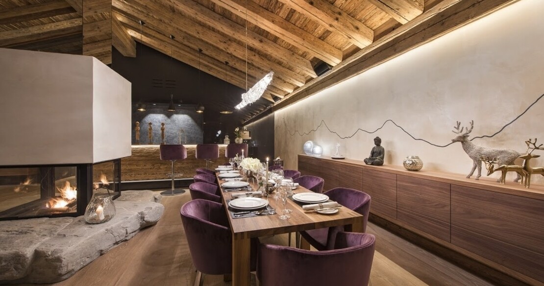 Chalet Elbrus Zermatt - dinner at night