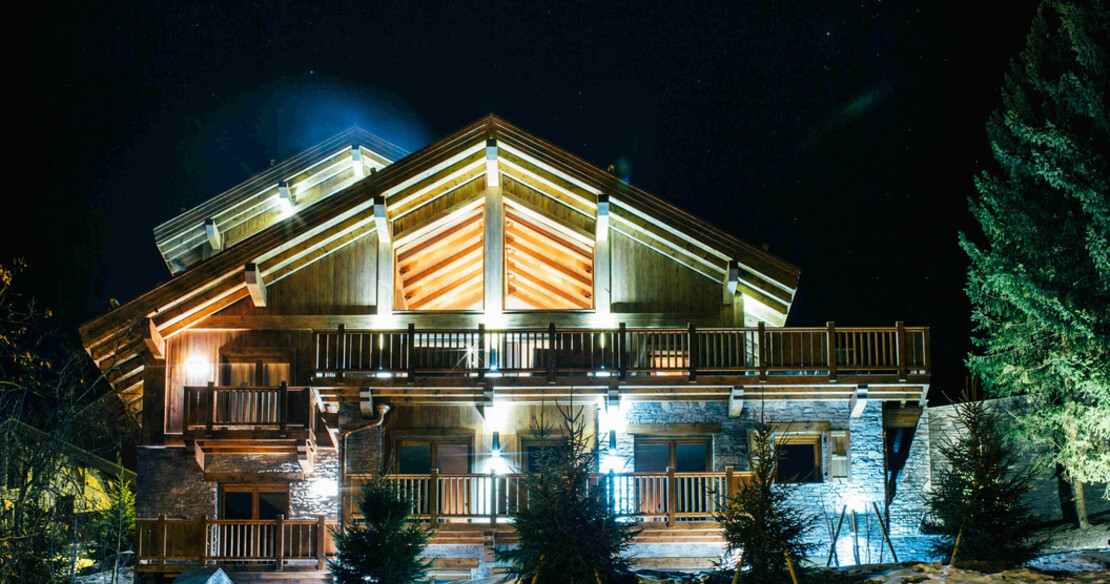 Chalet Le Grenier Meribel - night view