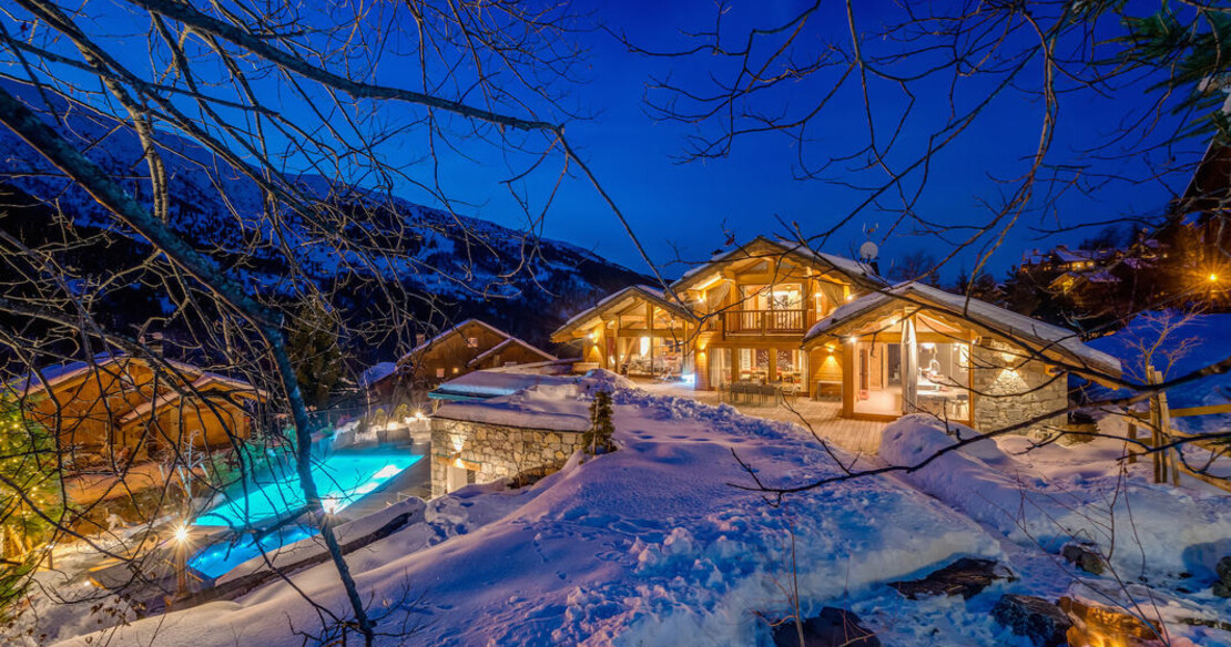 Chalet Mont Tremblant Meribel - night