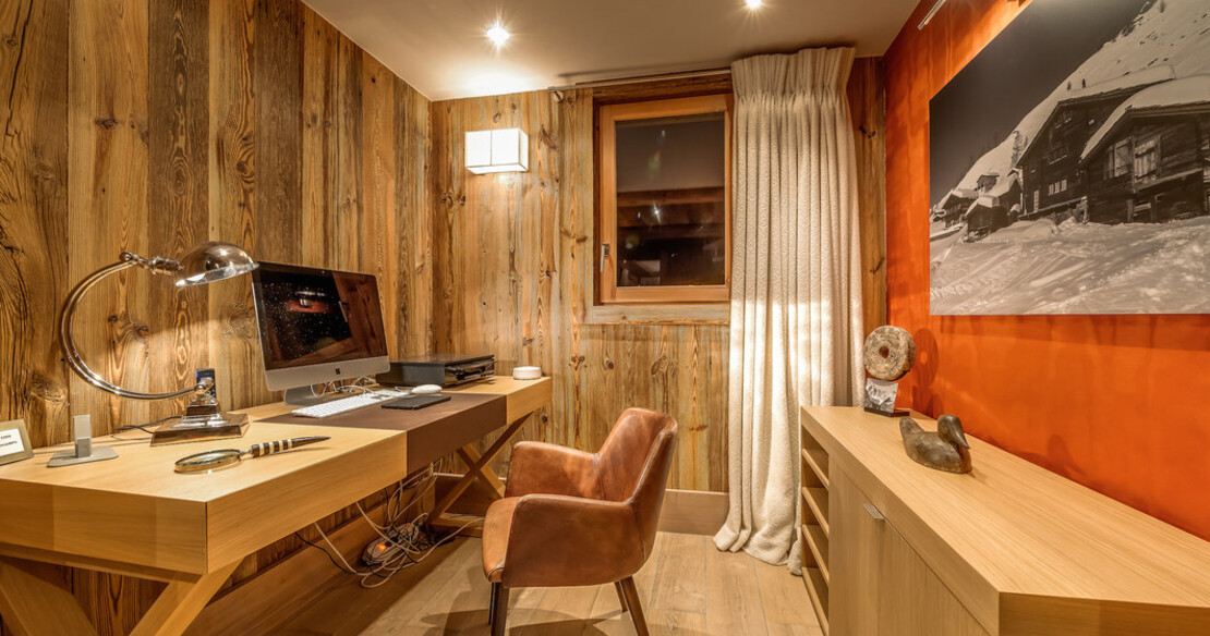 Chalet Mont Tremblant Meribel - office