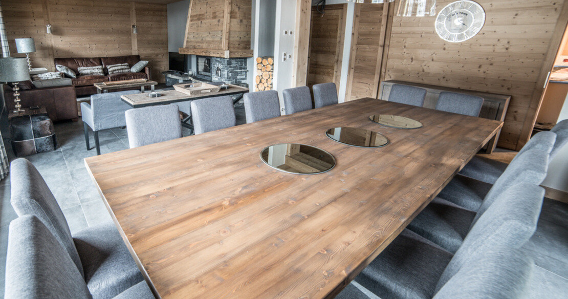 Chalet Les Pierrys in Morzine - the dining table