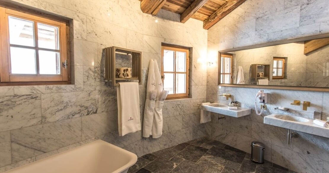 Chalet Ambre, Val d'Isere, marble bathroom 