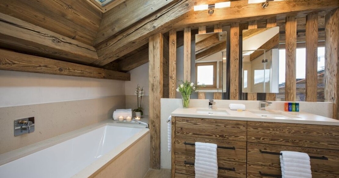 bathroom in Chalet La Vigne, Verbier