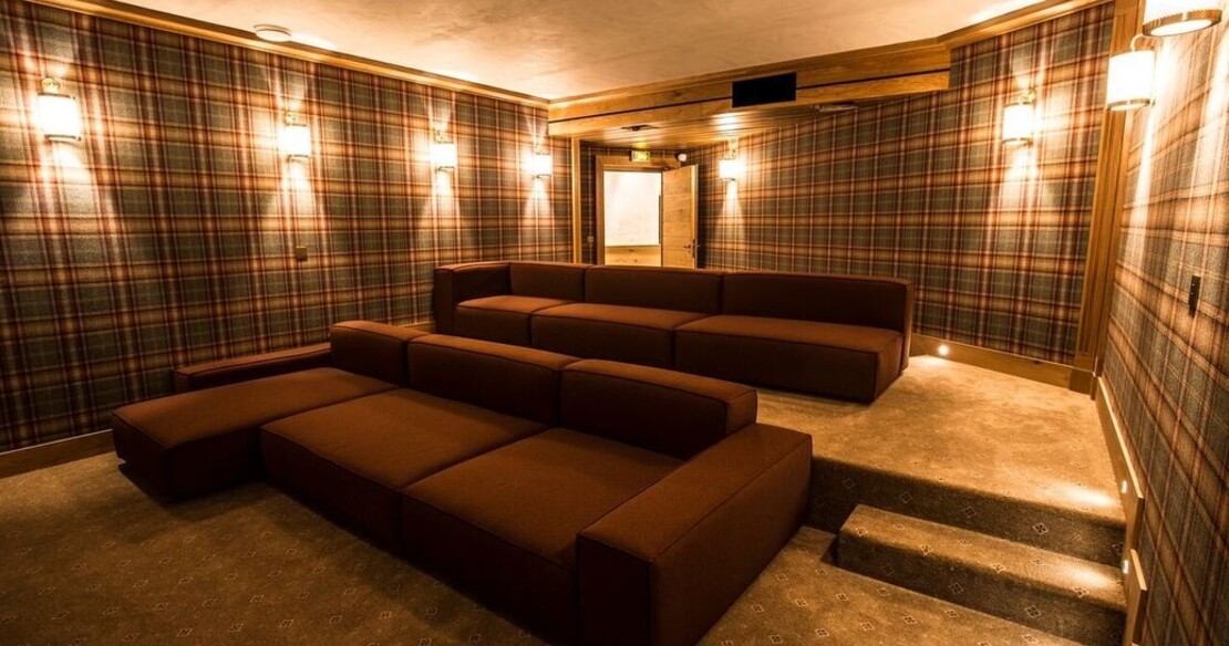 Chalet Chene, Val d'Isere, cinema room 