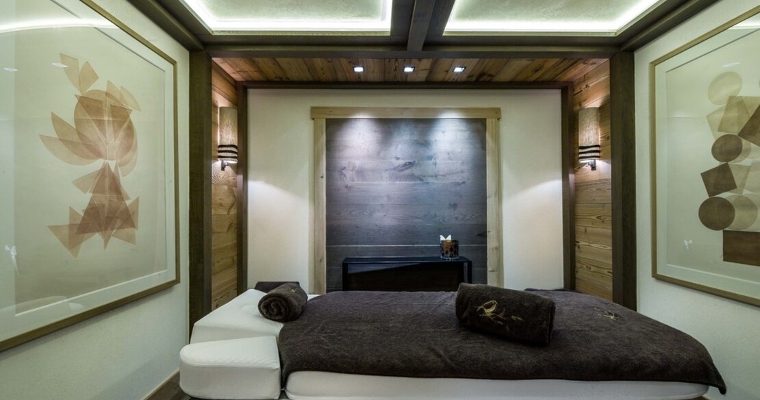 Chalet Nanuq, Courchevel 1850, treatment room 