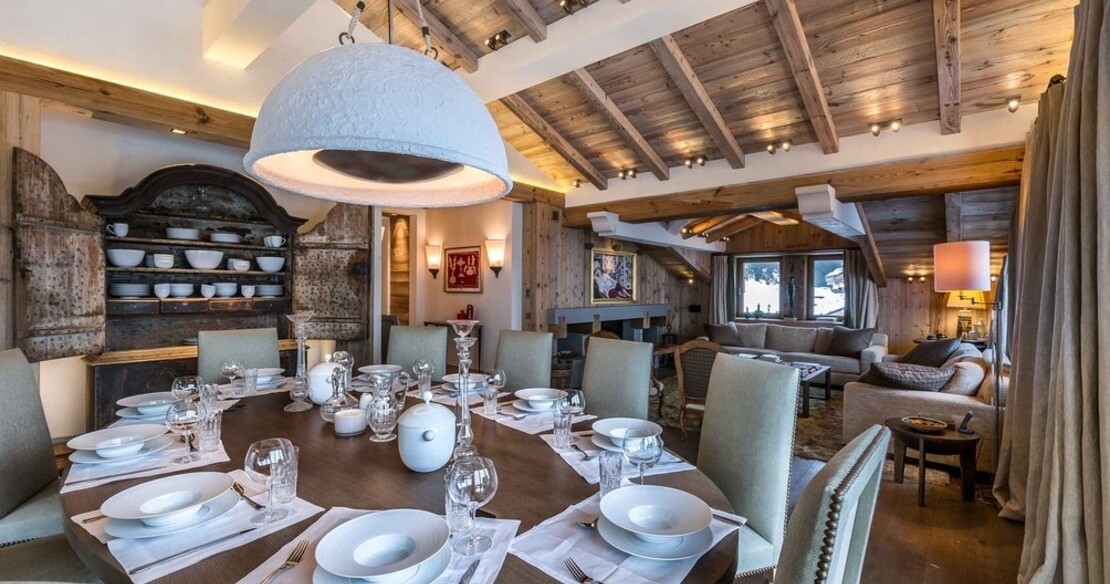 Chalet Bastidons, Courchevel 1850, dinner place settings