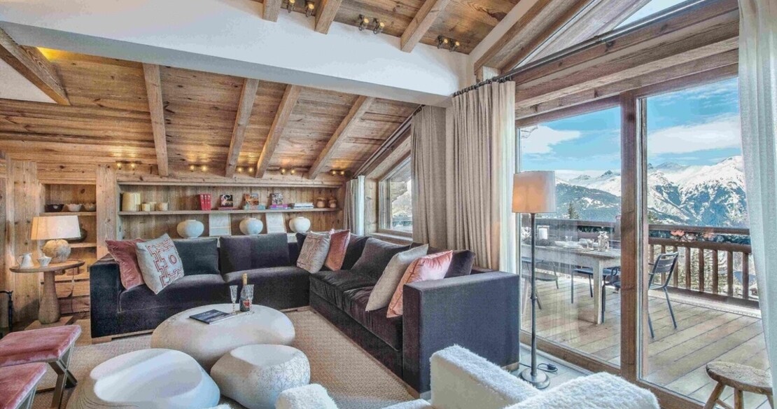 Chalet Cryst'Aile, Courchevel 1850, luxury sitting room