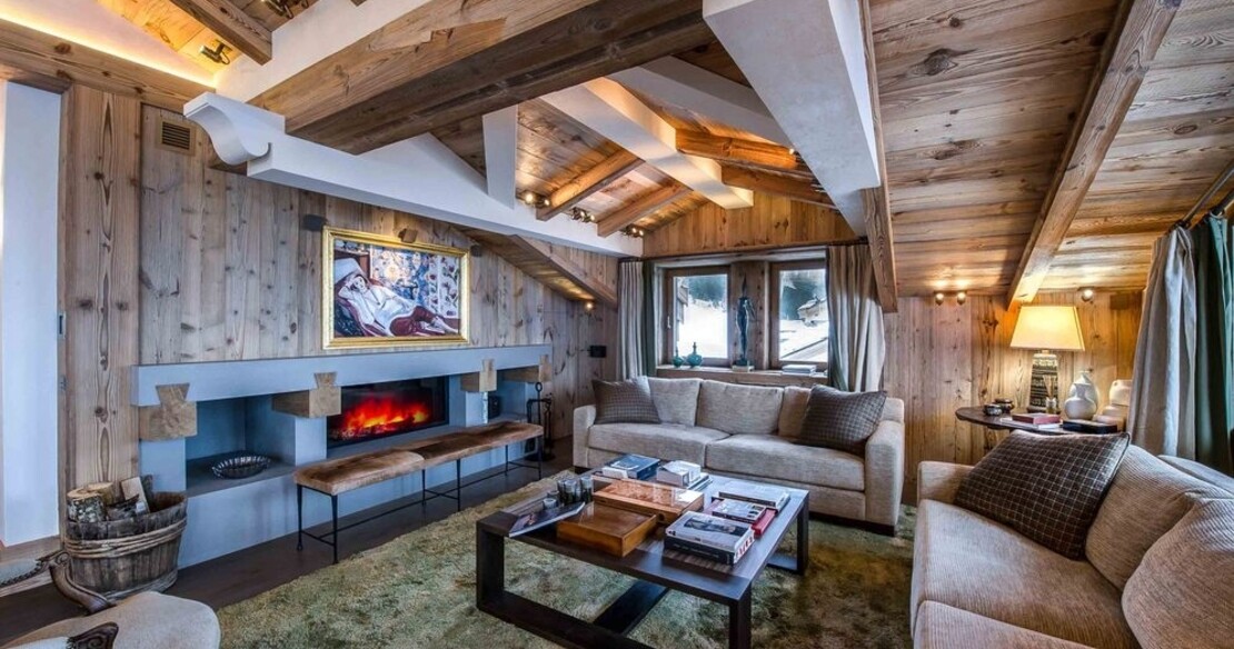 Chalet Bastidons, Courchevel 1850, fireplace