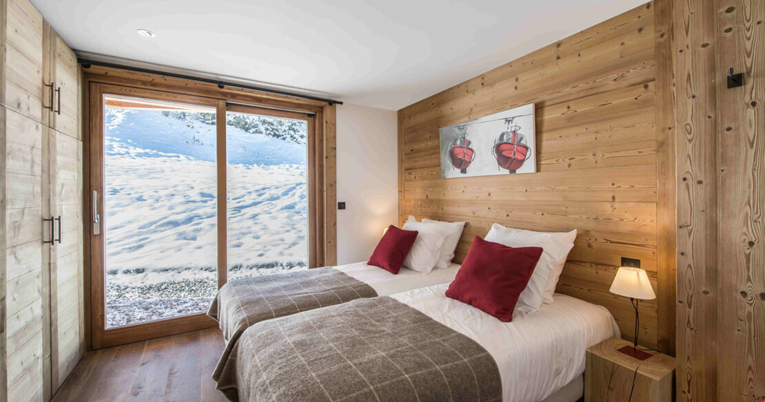 Luxury chalets in Courchevel 1550, Chalet Ancolie, twin bedroom  