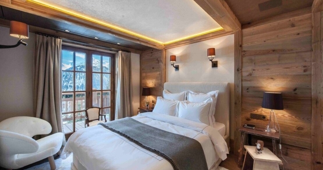 Chalet Cryst'Aile, Courchevel 1850, double bedroom