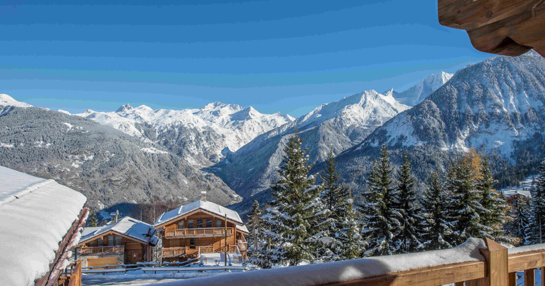 Luxury chalets in Courchevel 1550, Chalet Ancolie, view 