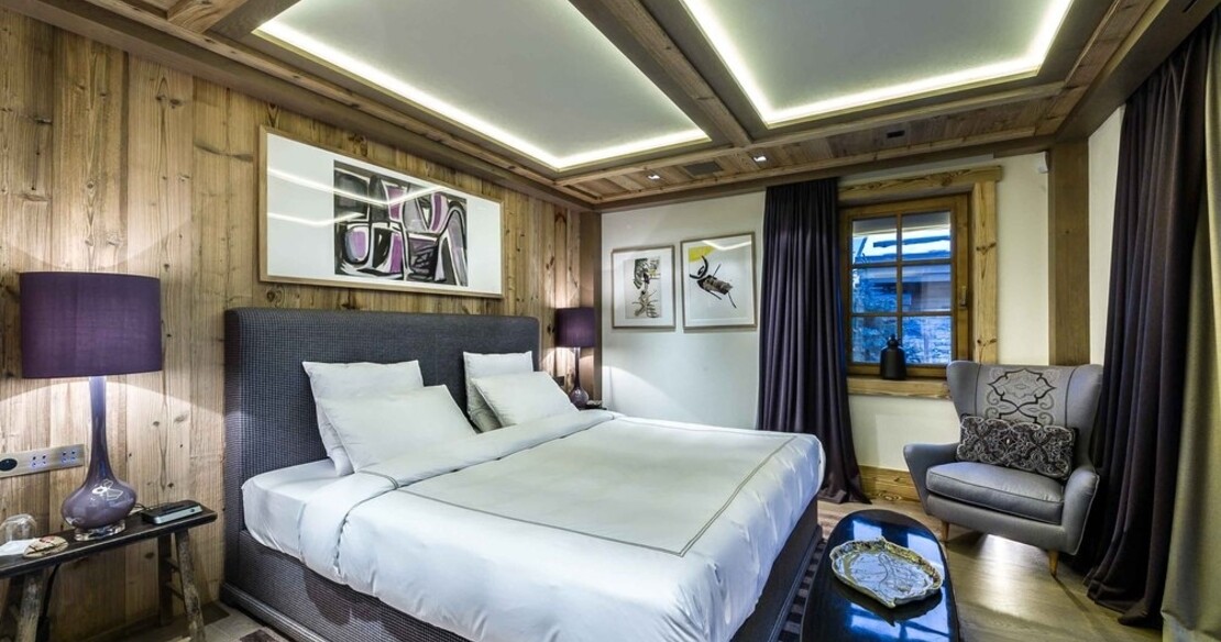 Chalet Nanuq, Courchevel 1850, large double bedroom 