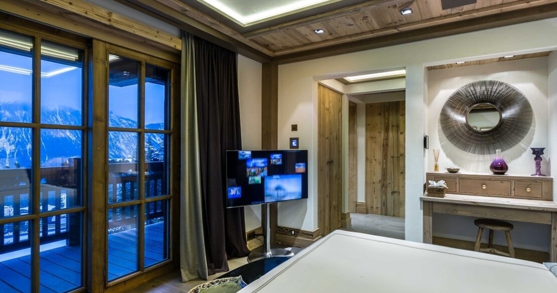 Chalet Nanuq, Courchevel 1850, typical bedroom 