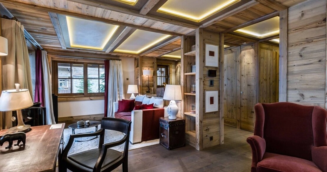 Chalet Bastidons, Courchevel 1850, master bedroom