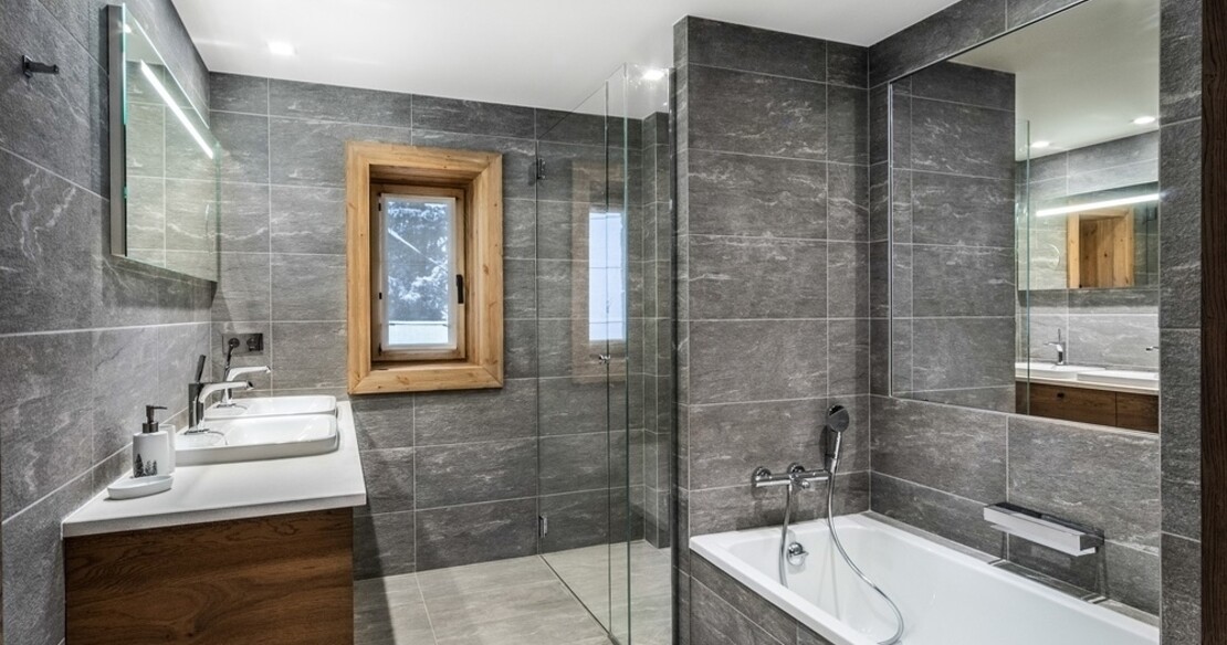 Chalet 1550, Courchevel Village, bathroom