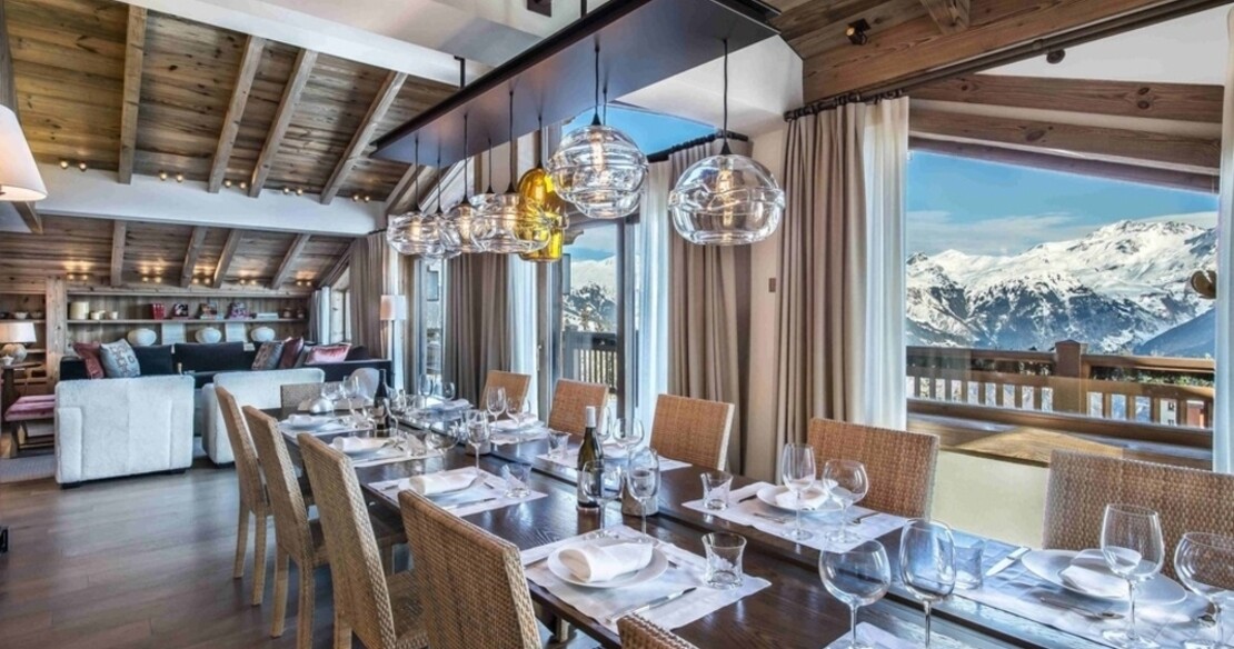 Chalet Cryst'Aile, Courchevel 1850, the dining room