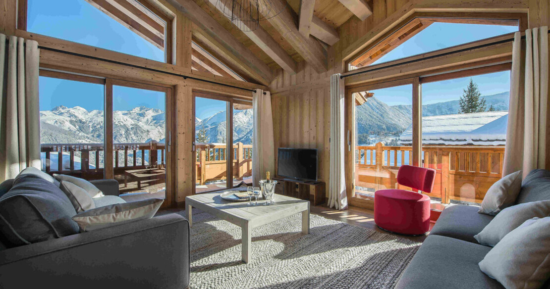 Chalet Ancolie, Courchevel 1550, sofas in sitting room 