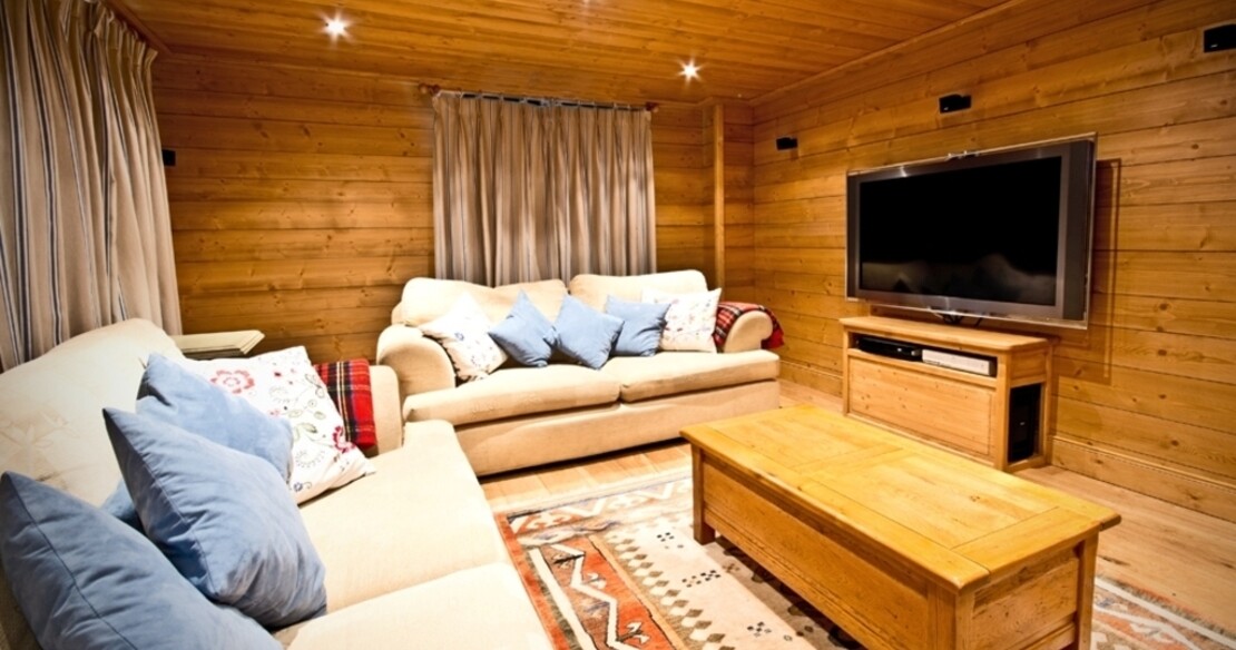 Chalet Bellevue, Meribel, TV room