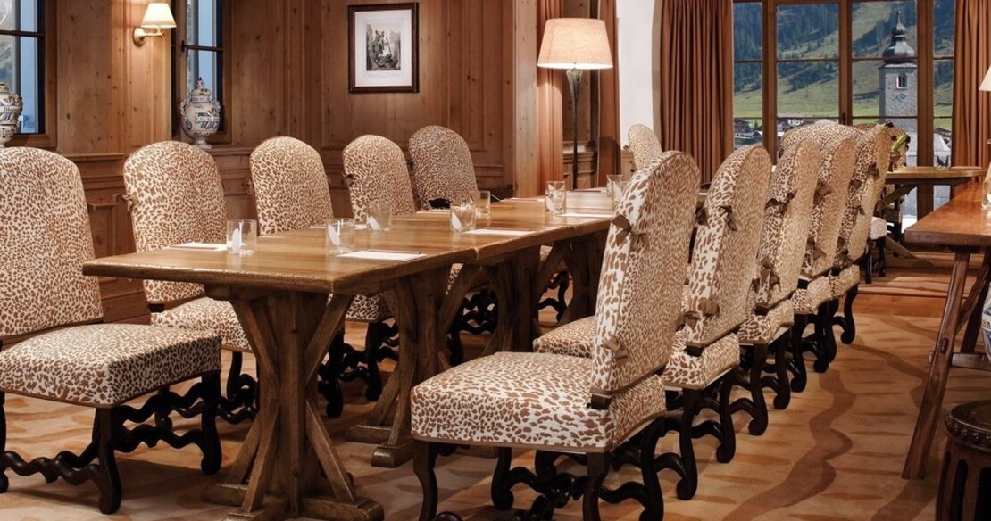 Club Chalet Aurelio in Lech - dining table